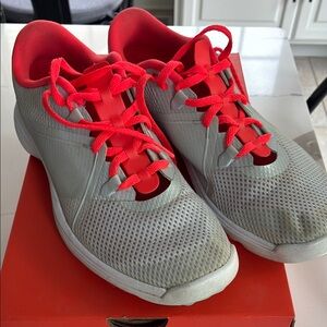 Nike Women's Golf Shoes in Light Gray and Bright Red